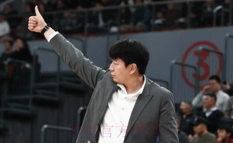 胜同曦发布会！邱彪仍在不满防守，直指高诗岩带伤+于德豪回暖！